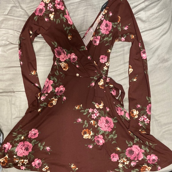 Forever 21 Dresses & Skirts - ✨Floral Forever21 Dress✨